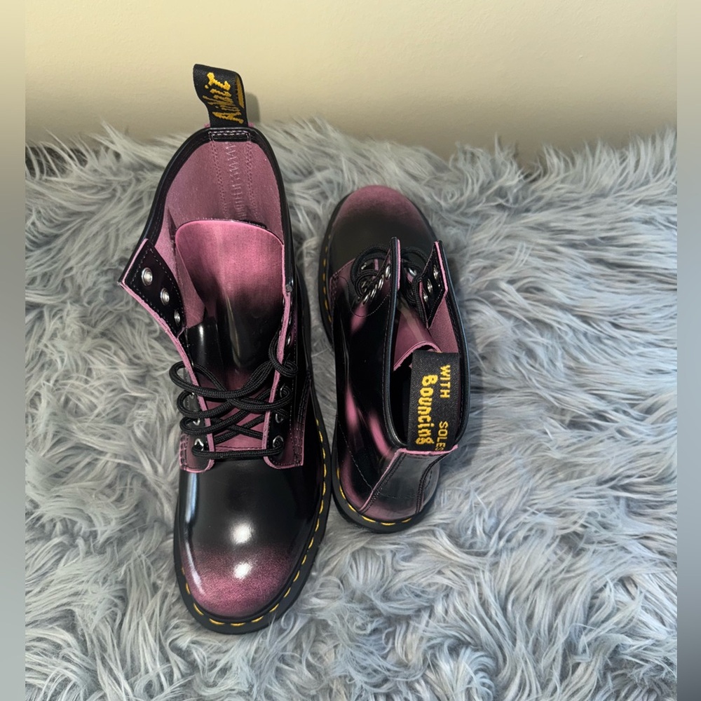 NWT Dr. Martens Black & Pink Tie Dye combat boots - Picture 6 of 11